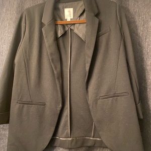 Size 6 black blazer with 3/4 sleeves.